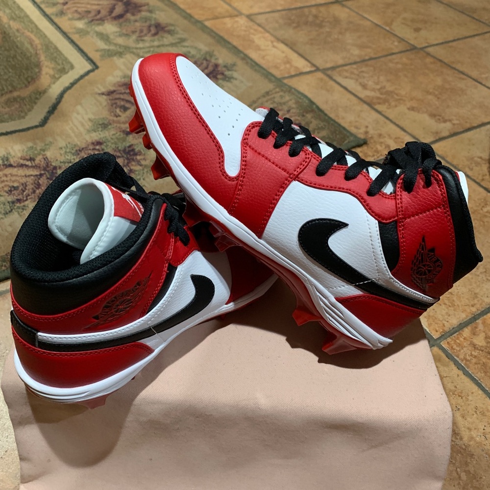 Jordan 1 Mid TD "Black/Gym Red" Men Football Cleat